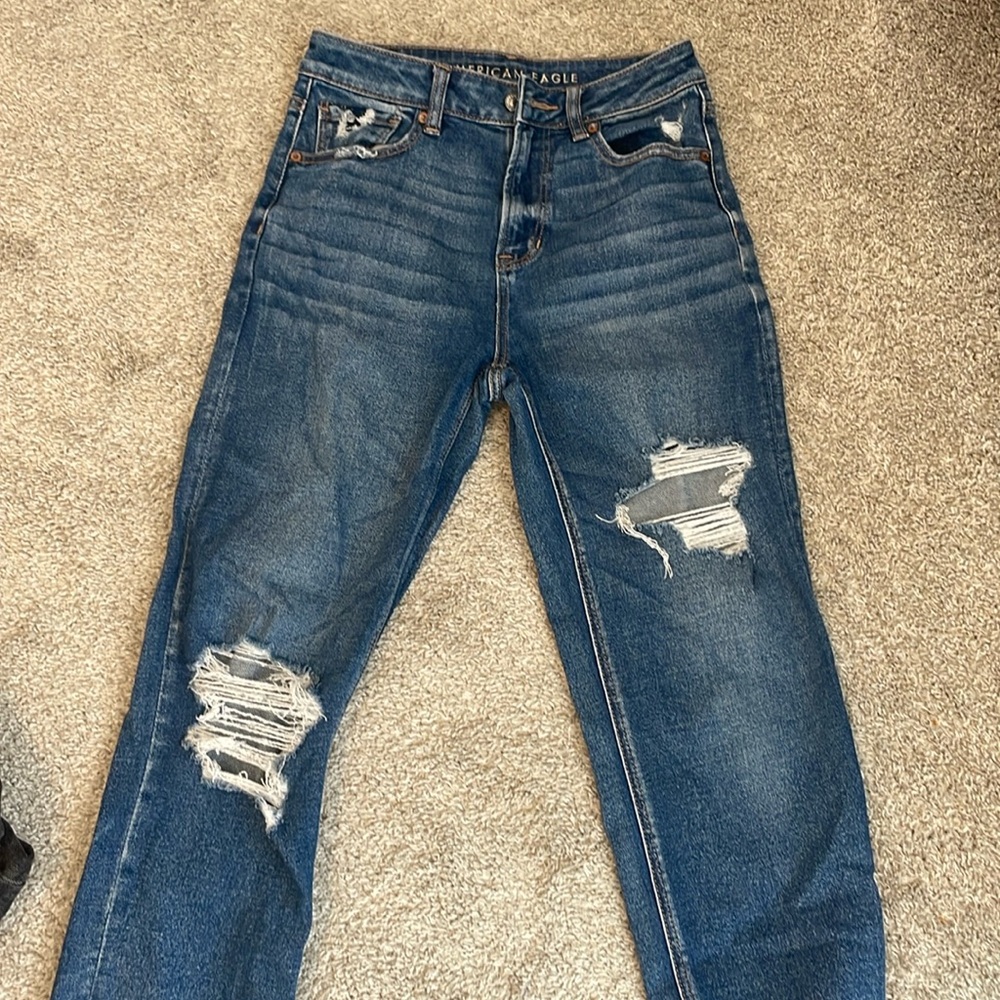 American Eagle Straight Mom Jeans size 2